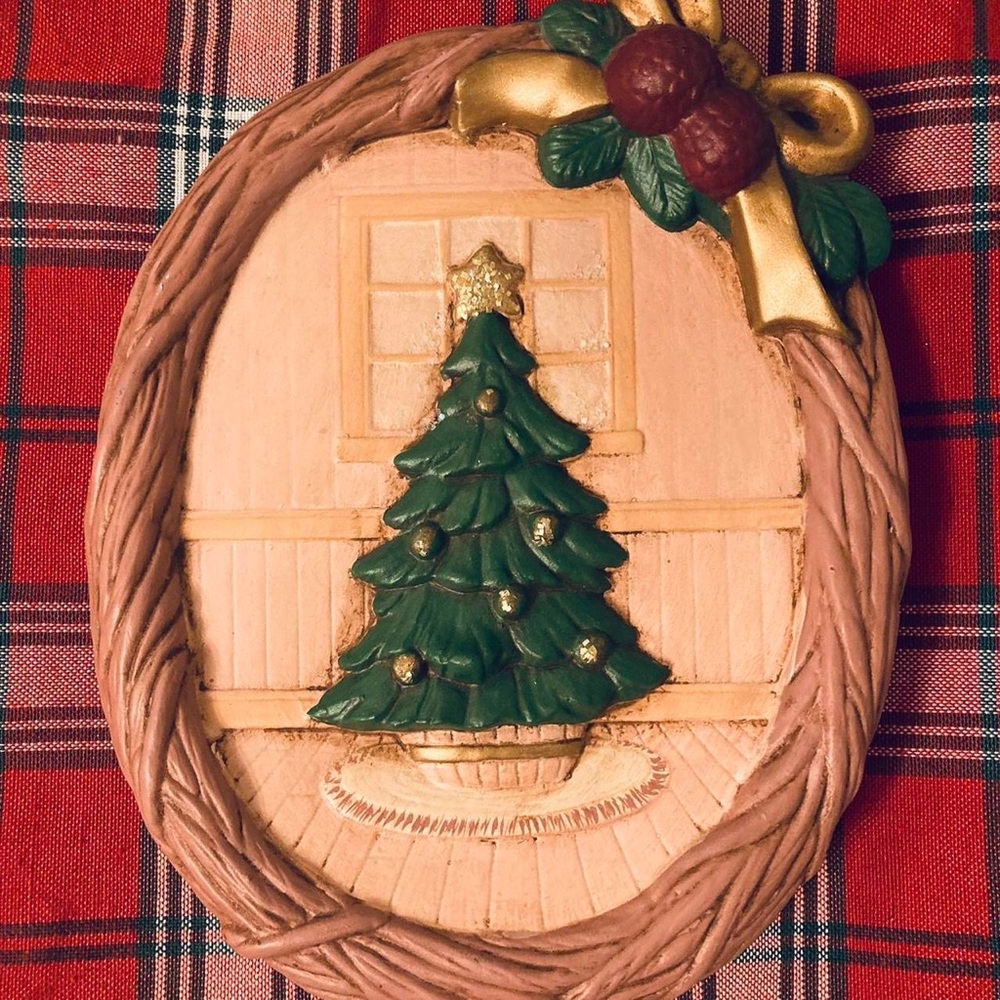 Vintage christmas ceramic Christmas tree wall hanging plaque - Picture 5 of 8